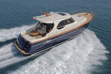 İtalya, Fiumicino (Roma), 12 Mart 2007, Newport 46 ABATI YACHTS lüks yat, hava manzaralı - EDITORIAL