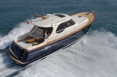 İtalya, Fiumicino (Roma), 12 Mart 2007, Newport 46 ABATI YACHTS lüks yat, hava manzaralı - EDITORIAL