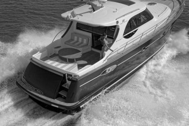 İtalya, Fiumicino (Roma), 12 Mart 2007, Newport 46 ABATI YACHTS lüks yat, hava manzaralı - EDITORIAL