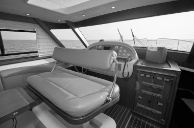 İtalya, Tuscany, Viareggio, 12 Mart 2007, Newport 46 ABATI YACHTS lüks yat, restoran, sürücü konsolu