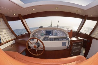 İtalya, Tuscany, Viareggio, 12 Mart 2007, Newport 46 ABATI YACHTS lüks yat, restoran, sürücü konsolu