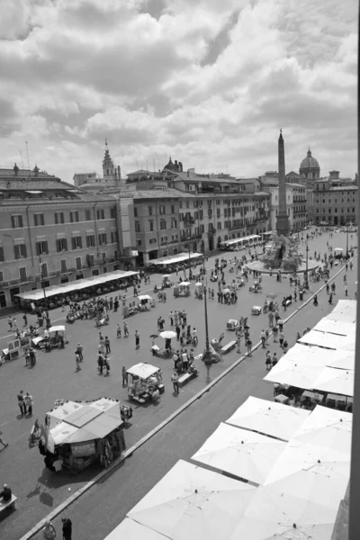 Talya Roma Insanların Manzarası Navona Meydanı Ndaki Nehir Çeşmesi — Stok fotoğraf