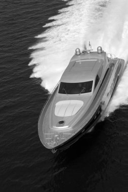 İtalya, Fiumicino (Roma), 4 Mayıs 2005, ALFAMARINE 78 lüks yat, hava manzarası - EDITORIAL