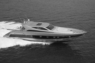 İtalya, Fiumicino (Roma), 3 Mayıs 2005, ALFAMARINE 78 lüks yatta, hava manzaralı - EDITORIAL