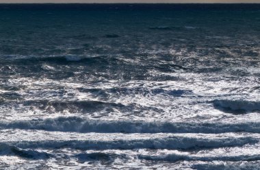 İtalya, Sicilya Kanalı, kışın sert Akdeniz