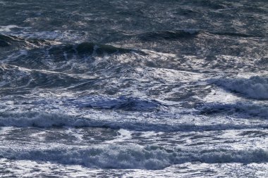 İtalya, Sicilya Kanalı, kışın sert Akdeniz