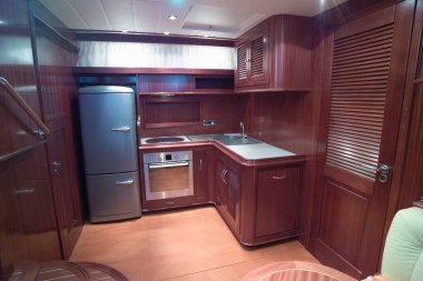 İtalya, Toskana, Viareggio, 6 Temmuz 2005, ABATI YACHTS PORTLAND 55 lüks yat, yemek, mutfak -