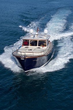 İtalya, Toskana, Viareggio; 12 Ocak 2006, ABATI YACHTS PORTLAND 55 Istakoz Lüks yat, hava manzaralı