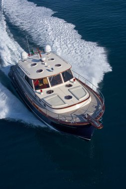 İtalya, Toskana, Viareggio; 12 Ocak 2006, ABATI YACHTS PORTLAND 55 Istakoz Lüks yat, hava manzaralı