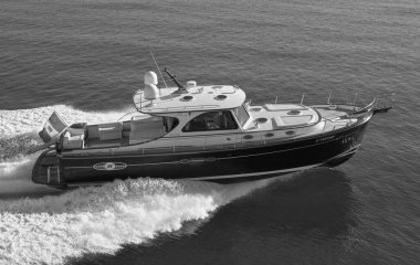 İtalya, Toskana, Viareggio; 12 Ocak 2006, ABATI YACHTS PORTLAND 55 Istakoz Lüks yat, hava manzaralı