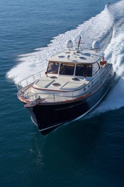 İtalya, Toskana, Viareggio; 12 Ocak 2006, ABATI YACHTS PORTLAND 55 Istakoz Lüks yat, hava manzaralı