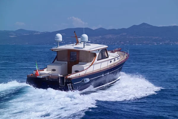 Italia Toscana Viareggio Luglio 2005 Abati Yachts Portland Lobster Yacht — Foto Stock