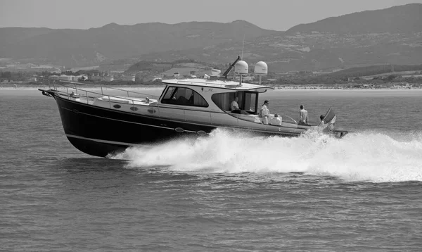 Italy Tuscany Viareggio July 2005 People Board Abati Yachts Portland — Stock Photo, Image