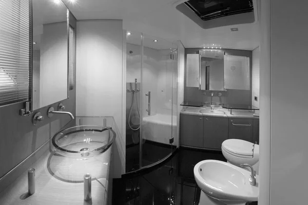 Frankrike Cannes September 2005 Cnm Continental Lyxyacht Master Bathroom Editorial — Stockfoto