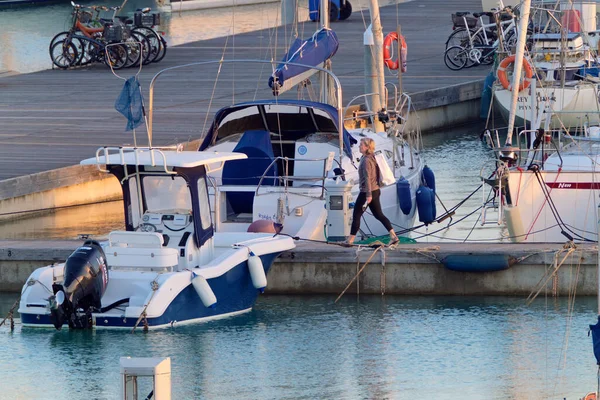 Italien Sicilien Medelhavet Marina Ragusa Ragusaprovinsen Januari 2021 Människor Och — Stockfoto