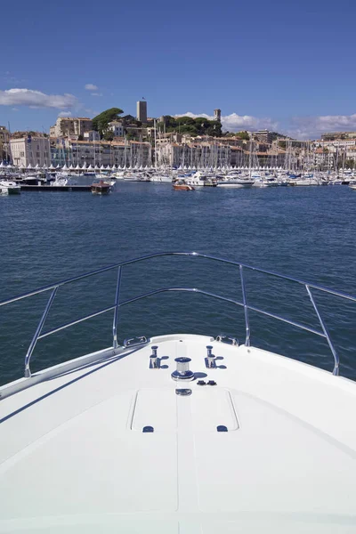 Fransa Cannes Cnm Contintal Limanda Lüks Yat Pruva Manzarası — Stok fotoğraf