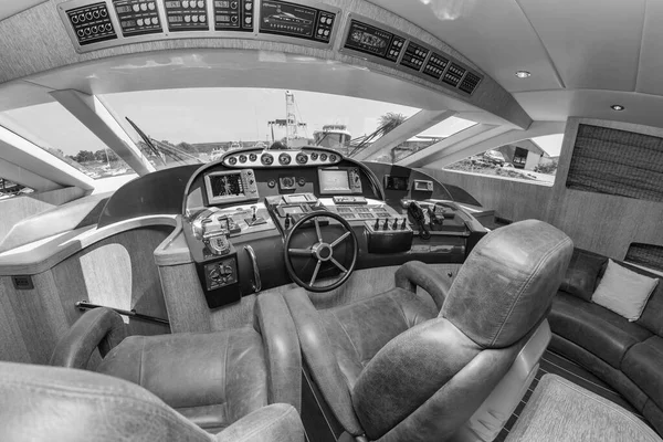 Italy Fiumicino Rome July 2006 Alfamarine Luxury Yacht Dinette Cockpit — Stock Photo, Image