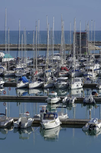 Italien Sicilien Medelhavet Marina Ragusa Ragusaprovinsen Januari 2021 Motorbåtar Och — Stockfoto