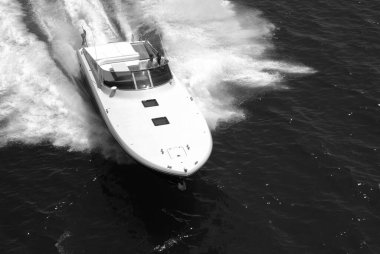 İtalya, Akdeniz, Fiumicino (Roma); 12 Temmuz 2003, ITAMA 48 lüks yat, hava manzarası - EDITORIAL