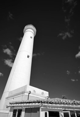 İtalya, Sicilya, Akdeniz, Punta Secca (Ragusa Eyaleti), deniz feneri manzarası