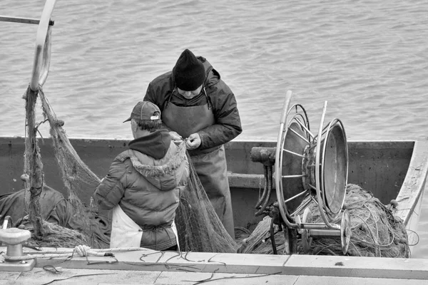 Itália Sicília Marina Ragusa Província Ragusa Abril 2021 Pescadores Locais — Fotografia de Stock