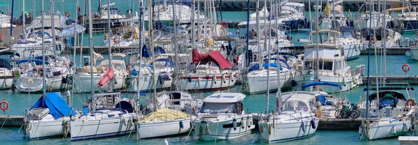 Italien Sizilien Mittelmeer Marina Ragusa Provinz Ragusa April 2021 Luxusyachten — Stockfoto