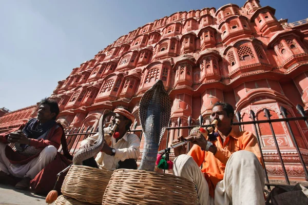 Indien Rajasthan Jaipur Januari 2007 Ormtjusare Gör Två Kung Kobror — Stockfoto