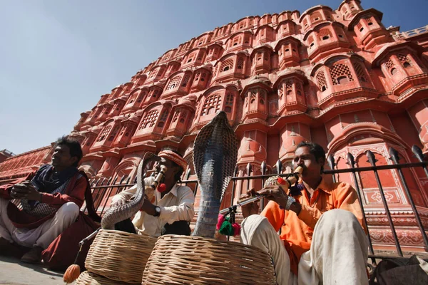 India Rajastán Jaipur Enero 2007 Los Encantadores Serpientes Hacen Bailar — Foto de Stock