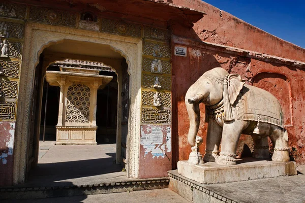 Indien Rajasthan Jaipur Marmorelefant Vid Ingången Till Ett Hinduiskt Tempel Royaltyfria Stockbilder