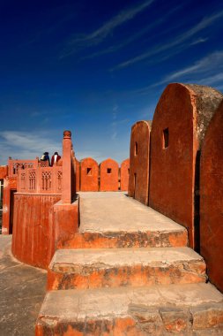 Hindistan, Rajasthan, Jaipur, Amber Kalesi, Amber Kalesi 'nin dış duvarları.