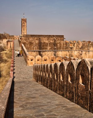 Hindistan, Rajasthan, Jaipur, Amber Kalesi manzaralı, hepsi beyaz mermer ve kırmızı kumtaşından yapılmış, Jaipur şehrinin 11 km dışında.