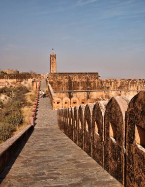 Hindistan, Rajasthan, Jaipur, Amber Kalesi manzaralı, hepsi beyaz mermer ve kırmızı kumtaşından yapılmış, Jaipur şehrinin 11 km dışında.