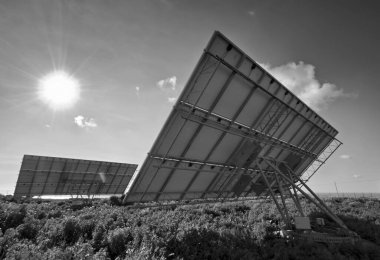 İtalya, Sicilya, Marina di Ragusa, kırsal bölgeler, güneş panelleri