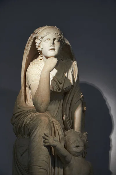Италия Рим Дворец Массимо Римская Статуя — стоковое фото