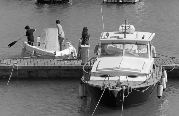 Italien Sizilien Mittelmeer Marina Ragusa Provinz Ragusa April 2021 Menschen — Stockfoto