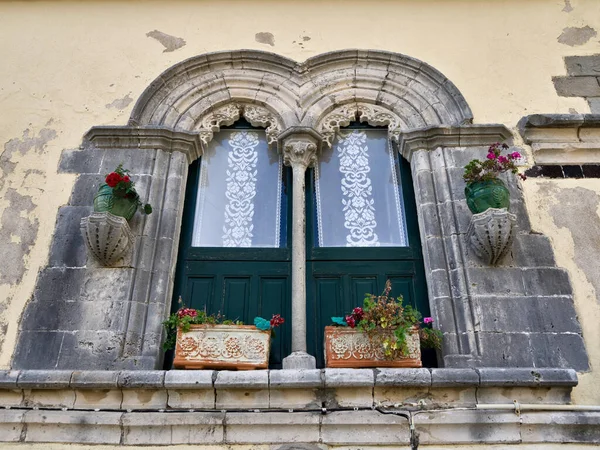 Italia Sicilia Savoca Taormina Vieja Ventana Doble Lanceta Piedra —  Fotos de Stock