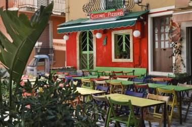 İtalya, Sicilya, Castelmola (Taormina), Ciccino 'nun barı 