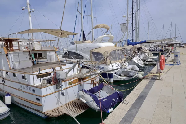 Itália Sicília Mar Mediterrâneo Marina Ragusa Província Ragusa Abril 2021 — Fotografia de Stock