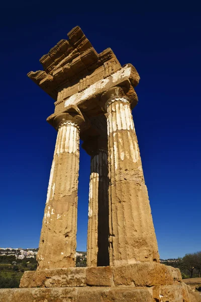 意大利 西西里 阿格里根托 希腊圣殿谷 城堡和污染圣殿 赫拉圣殿 — 图库照片
