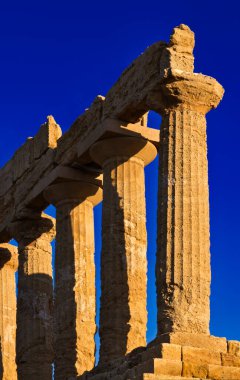 İtalya, Sicilya, Agrigento, Yunan Tapınak Vadisi, Juno Tapınağı (MÖ 480-420).)