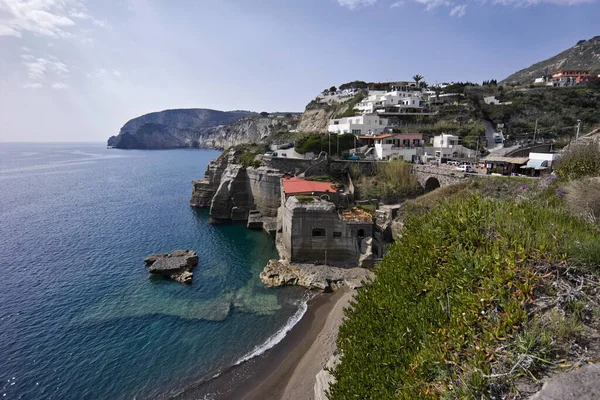 Italia Campania Isola Ischia Angelo Veduta Della Costa Rocciosa Angelo — Foto Stock