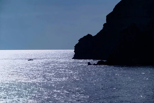 Италия Кампания Остров Искья Angelo Рыболовная Лодка Вид Скальное Побережье — стоковое фото