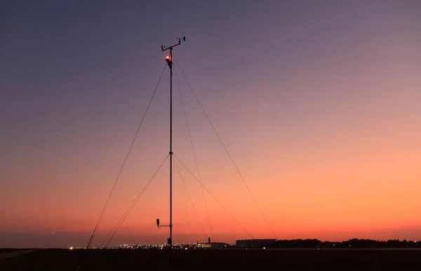 Italien Flughafen Venedig Windmessgerät Bei Sonnenuntergang — Stockfoto