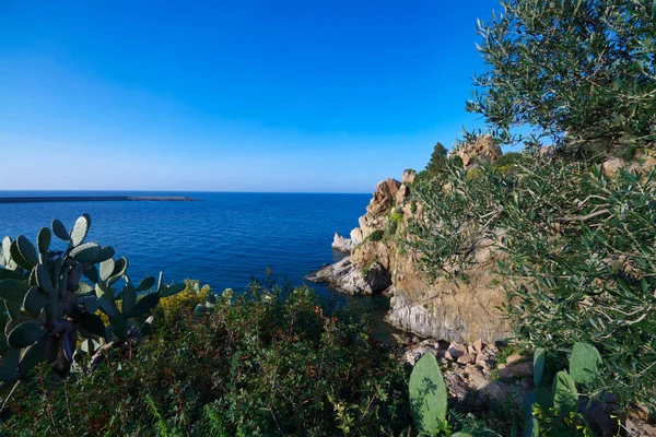 Italy Sicily Cefalu Tyrrhenian Sea Rocky Coast Town — Stock Photo, Image