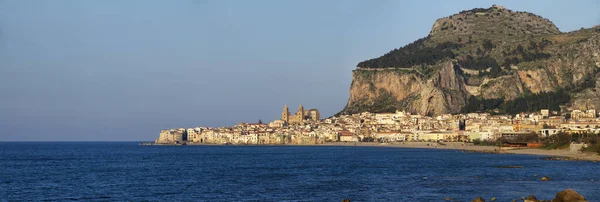 Italien Sizilien Cefalu Blick Auf Die Stadt Bei Sonnenuntergang — Stockfoto