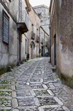 İtalya, Sicilya, Erice (Trapani), taş döşeli cadde