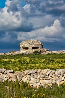 İtalya, Sicilya, Marina di Ragusa, kırsal bölge, İkinci Dünya Savaşı Alman sığınağı