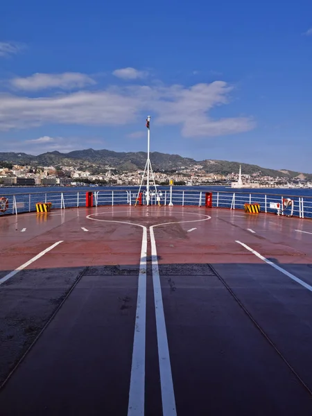 Italië Sicilië Messina Uitzicht Stad Haven Vanaf Veerboot Die Sicilië — Stockfoto