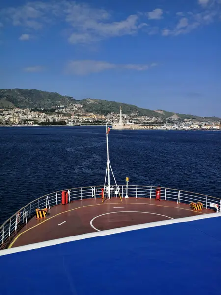 Italië Sicilië Messina Uitzicht Stad Haven Vanaf Veerboot Die Sicilië — Stockfoto