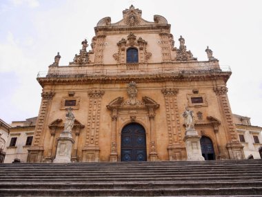 İtalya, Sicilya, Modica (Ragusa Eyaleti), St. Peter Katedrali, barok cephesi